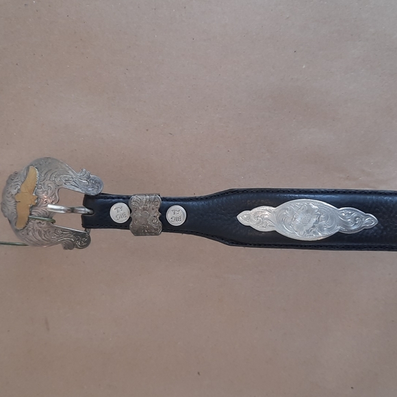 Leather belt - Picture 1 of 8